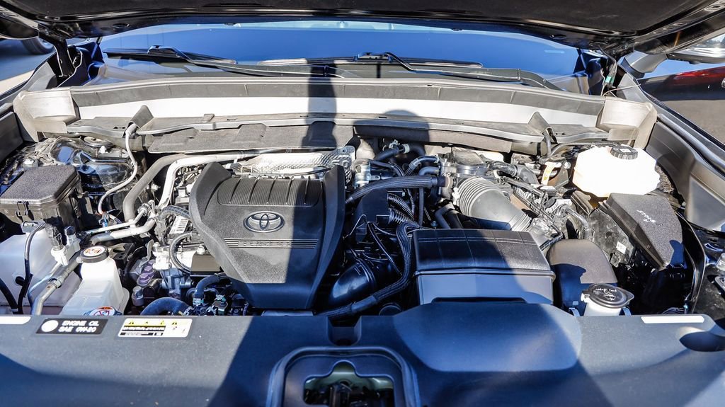 Used 2024 Toyota Grand Highlander AWD Hybrid image 29