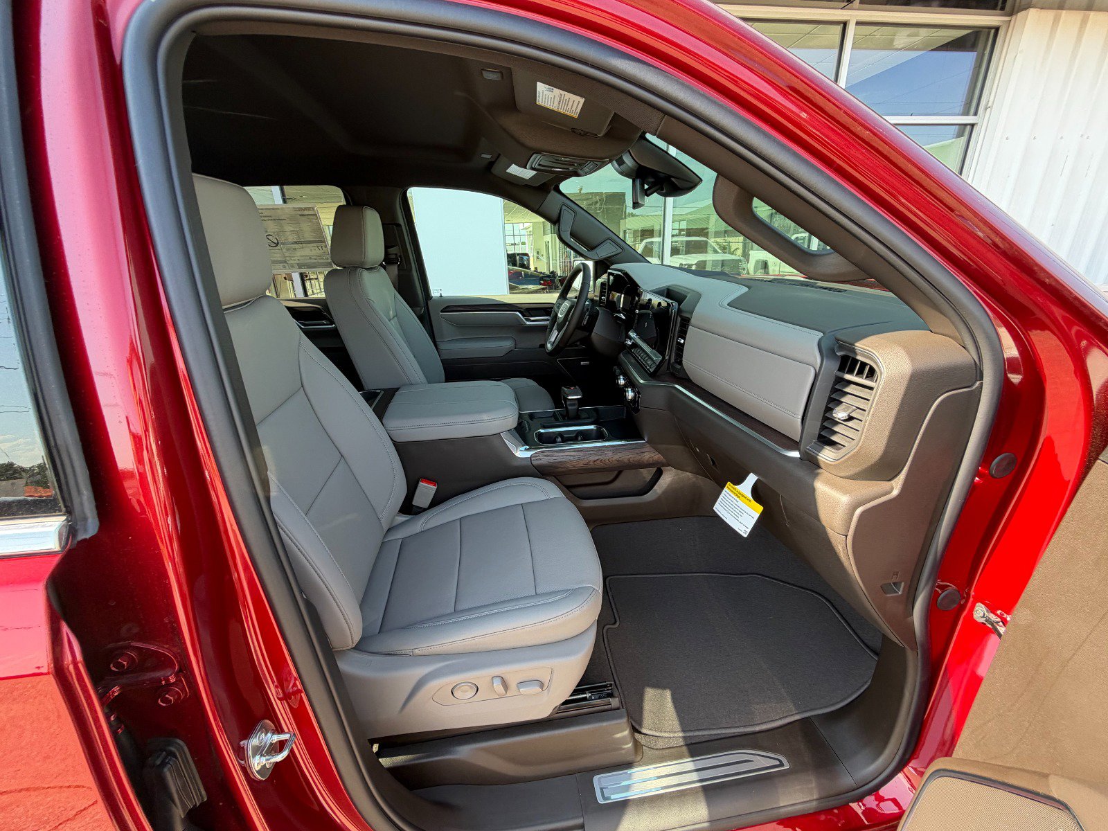 New 2026 GMC Sierra 1500 SLT w/ SLT Premium Package AWD/4WD image 30