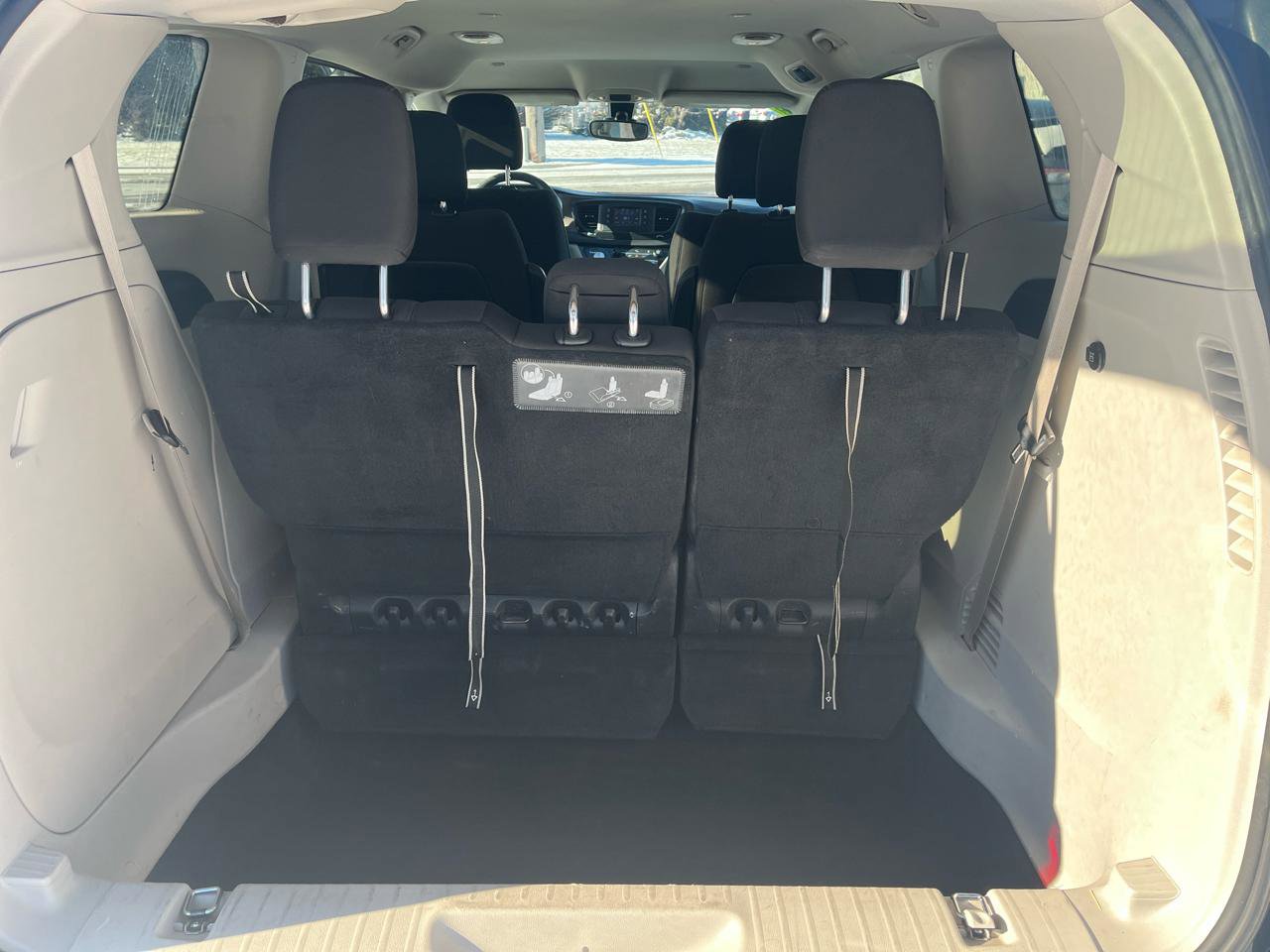 Used 2017 Chrysler Pacifica LX image 17