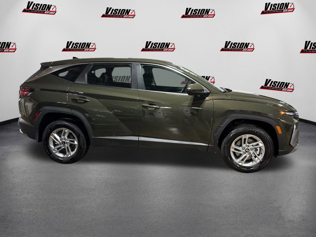 New 2026 Hyundai Tucson SE image 4