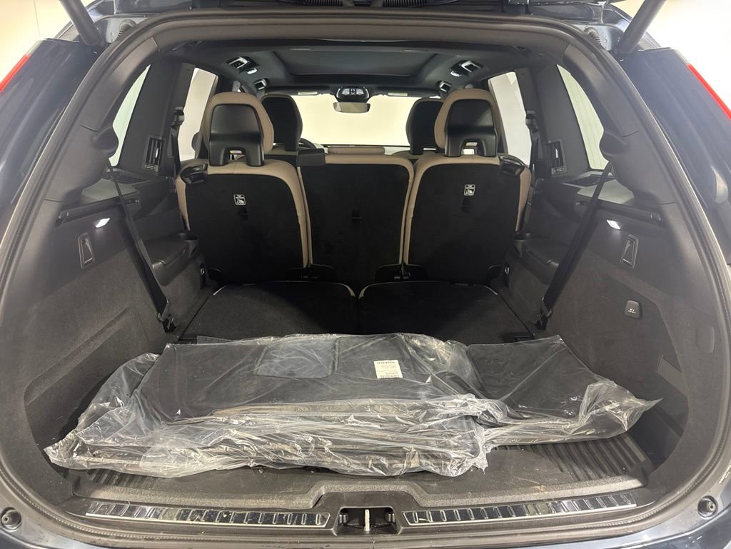 Used 2026 Volvo XC90 B6 Plus w/ Protection Package AWD/4WD image 31