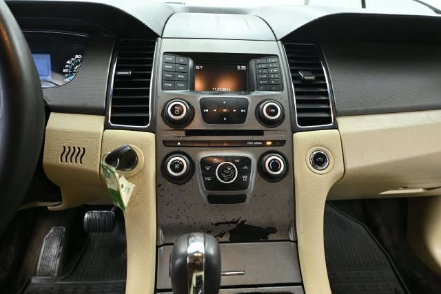 Used 2018 Ford Taurus SE FWD image 24