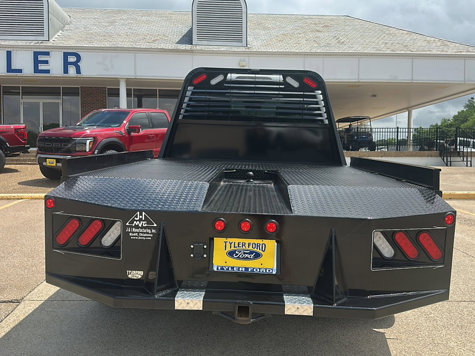 Used 2025 Ford F550 4x4 Crew Cab Super Duty image 6