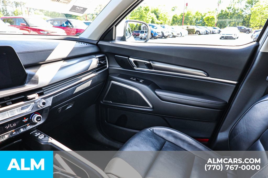 Used 2025 Kia Telluride S FWD image 50