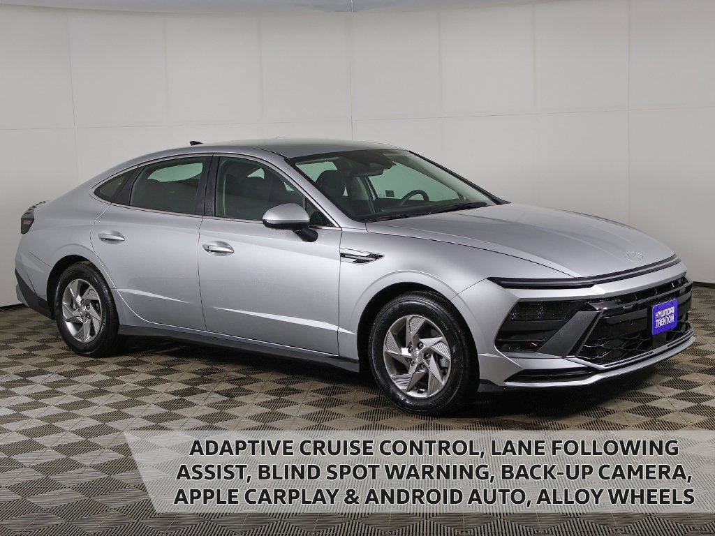 Certified 2025 Hyundai Sonata SE image 1
