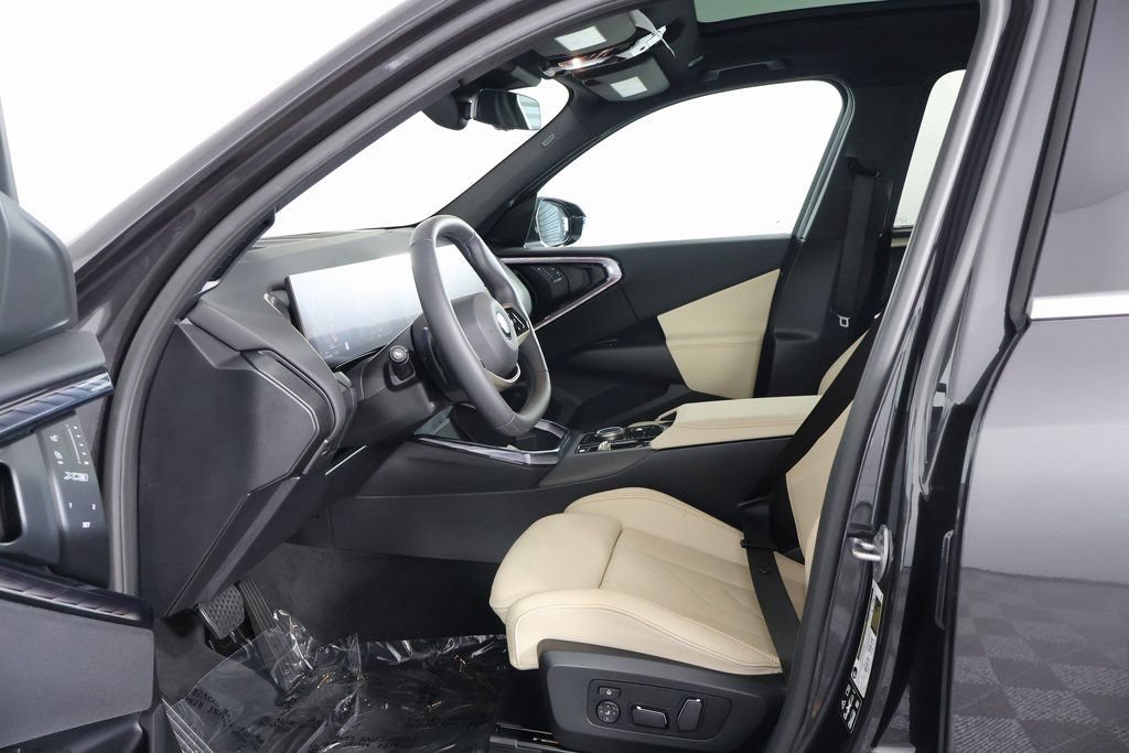 Used 2025 BMW X3 xDrive30i w/ Premium Package AWD/4WD image 7