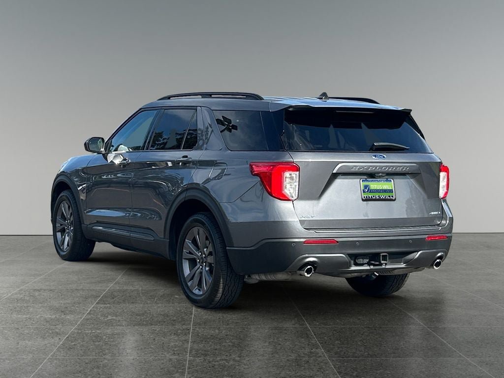 Used 2023 Ford Explorer XLT w/ Equipment Group 202A AWD/4WD image 7