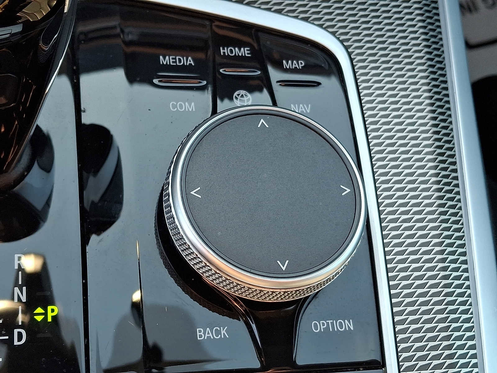 Used 2022 BMW X5 xDrive40i w/ M Sport Package image 24