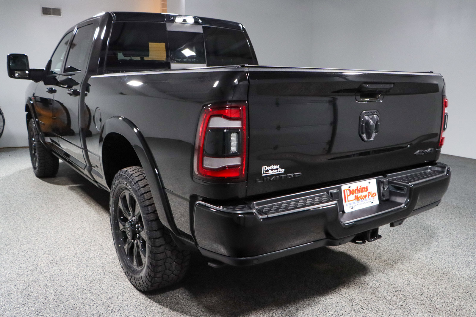 Used 2023 RAM 2500 Limited image 9