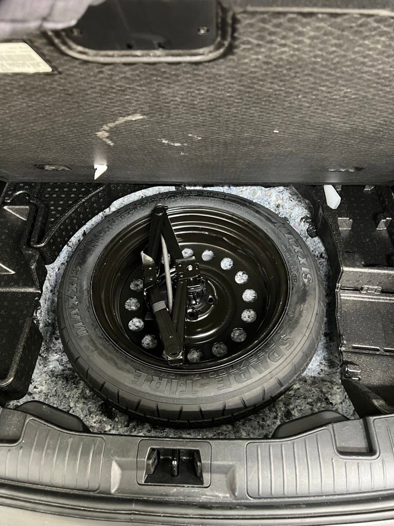 Used 2024 Ford Escape Platinum image 10