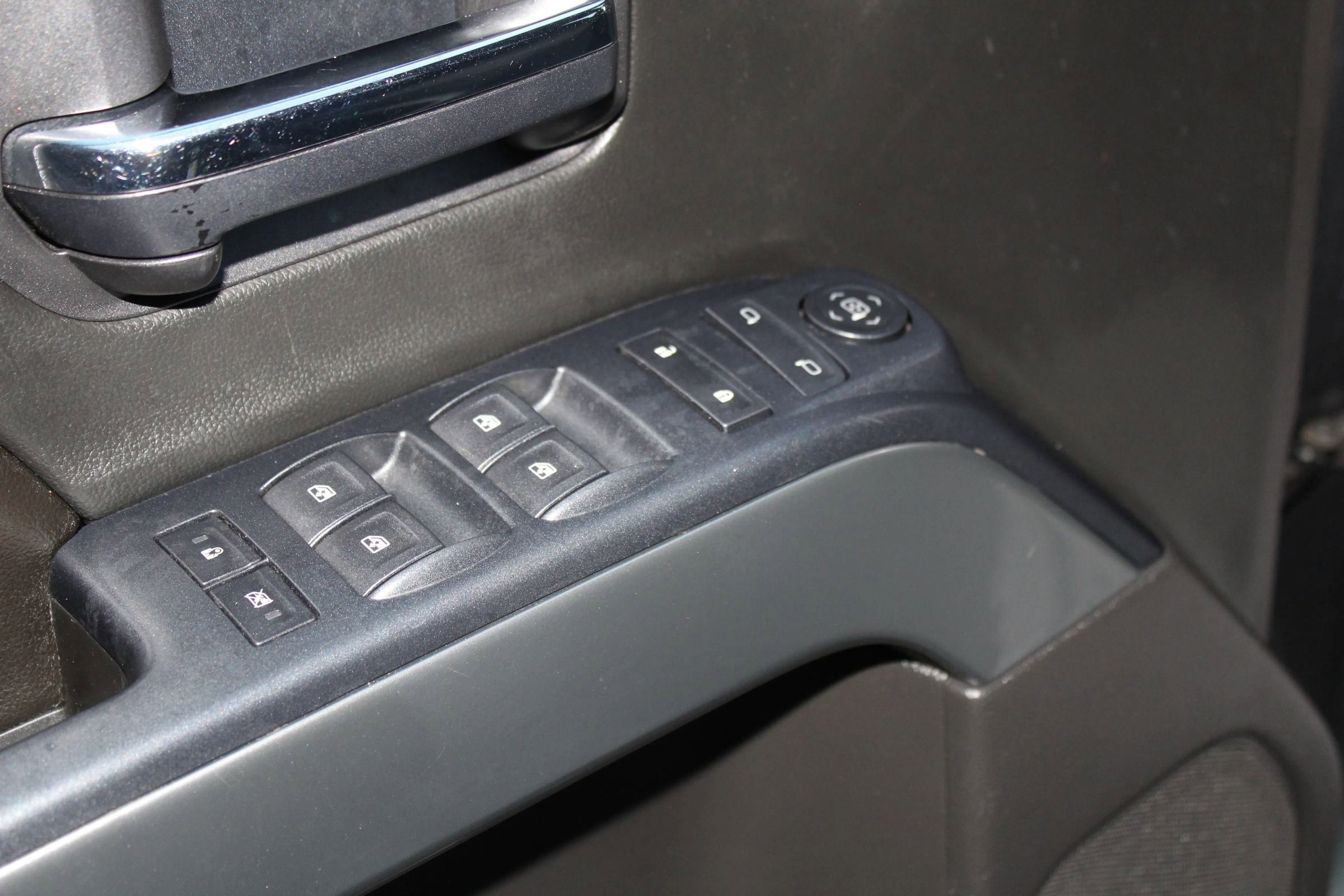 Used 2017 Chevrolet Silverado 1500 LT w/ All Star Edition image 22