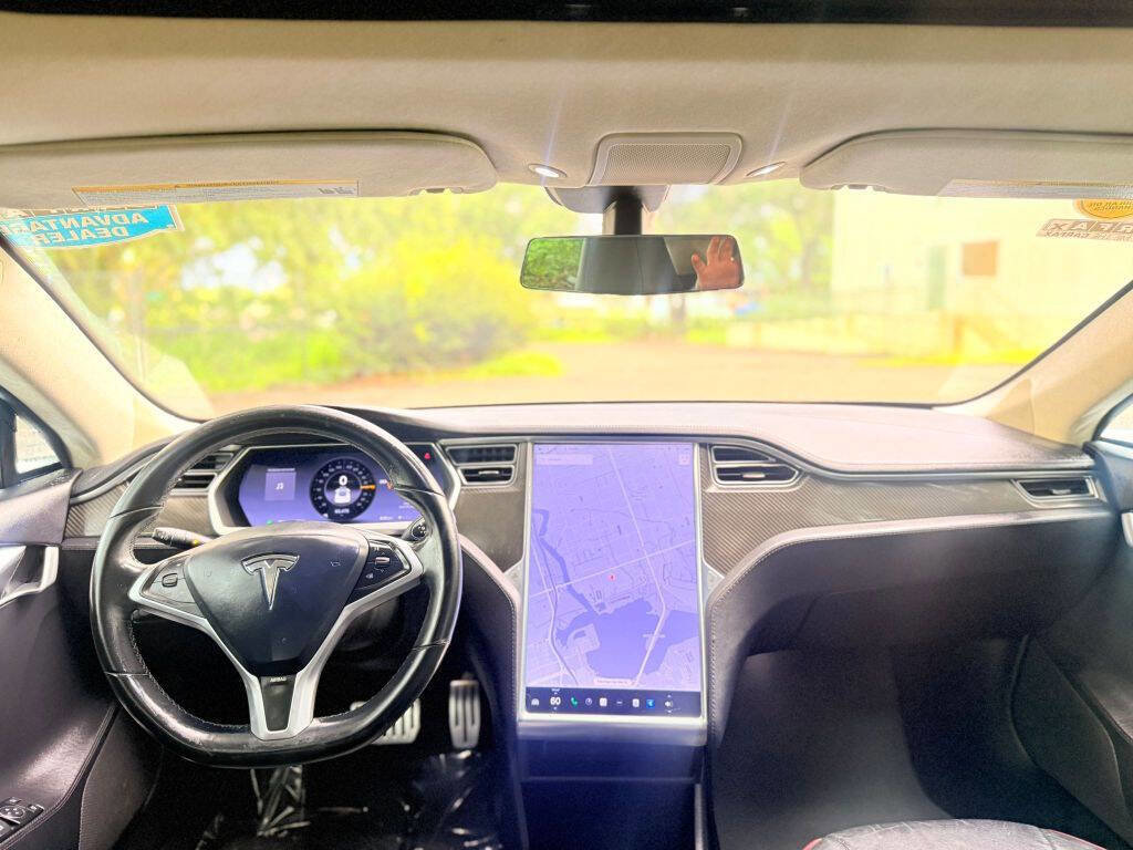 Used 2013 Tesla Model S Performance image 14