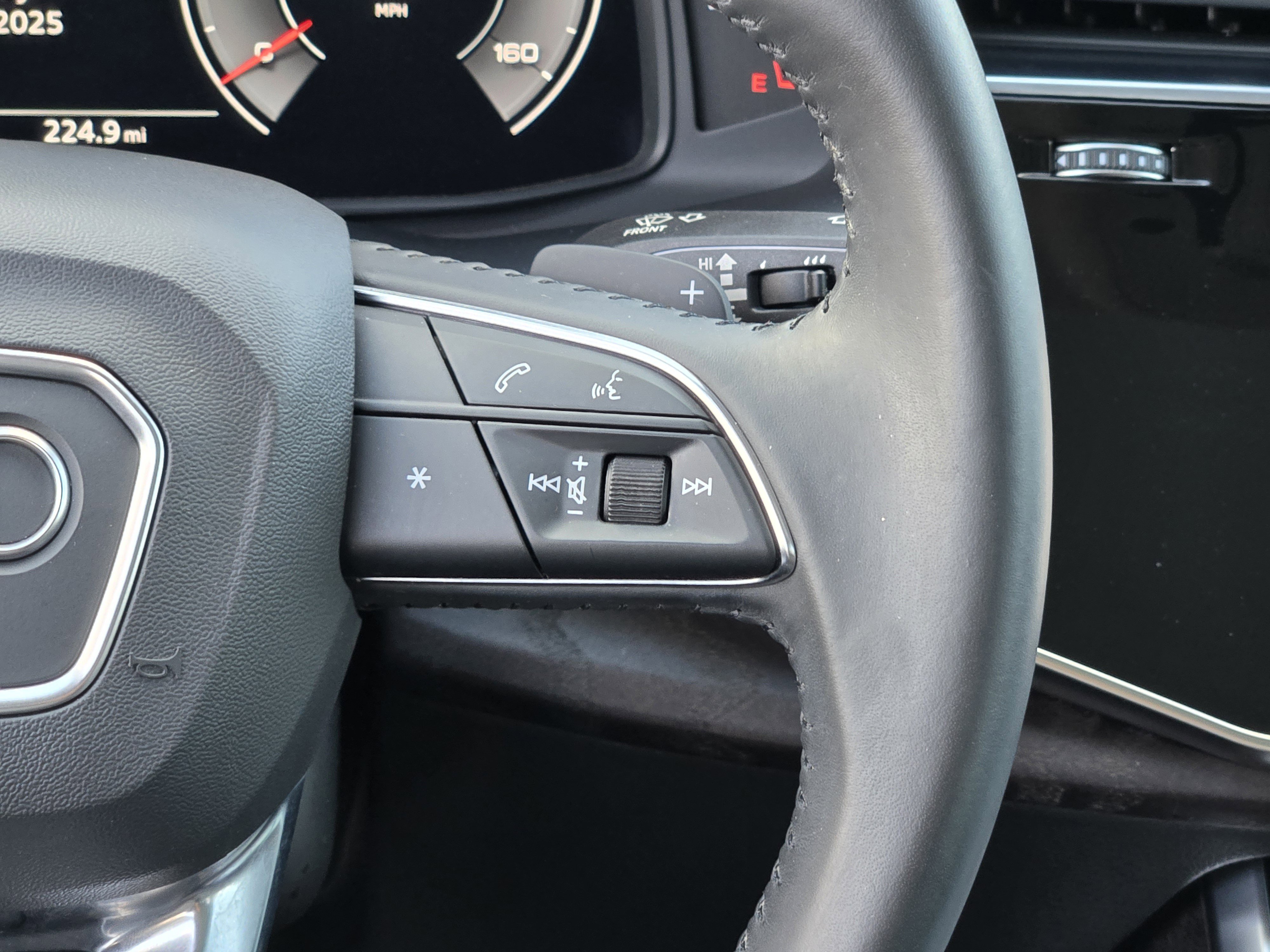 Used 2020 Audi Q7 3.0T Prestige w/ Prestige Package image 32