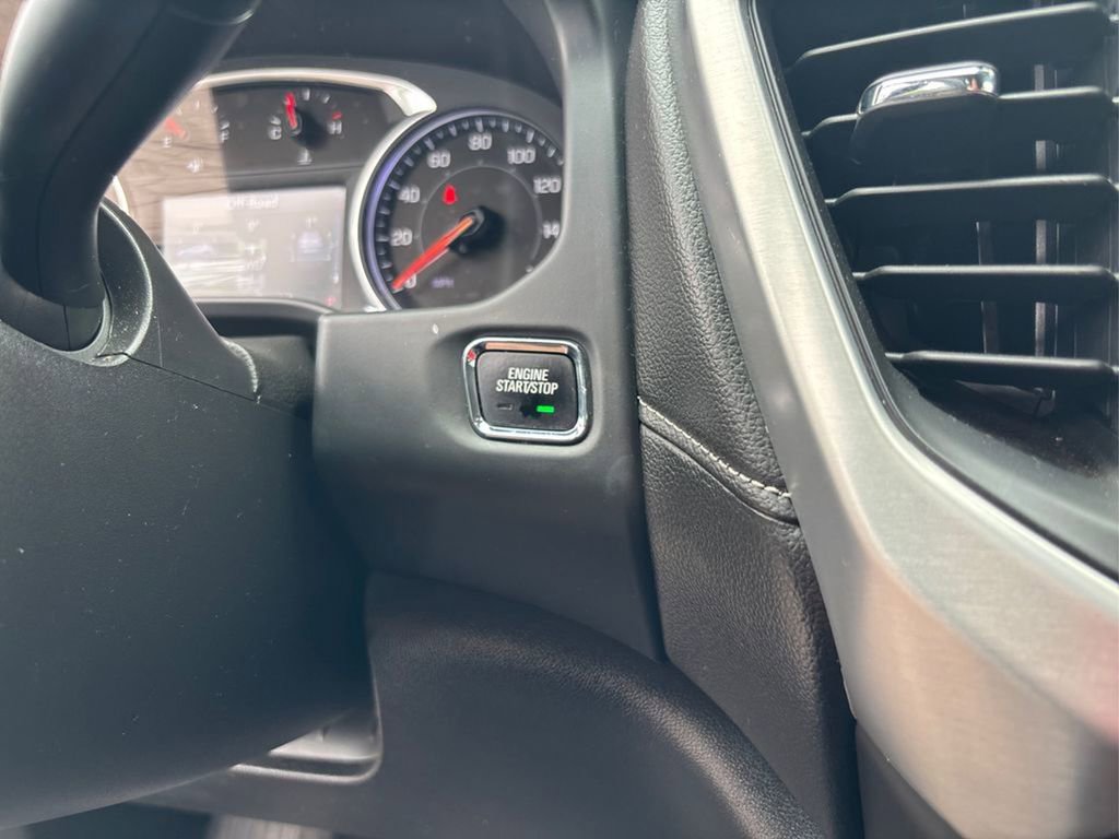 Used 2023 GMC Acadia SLT image 35