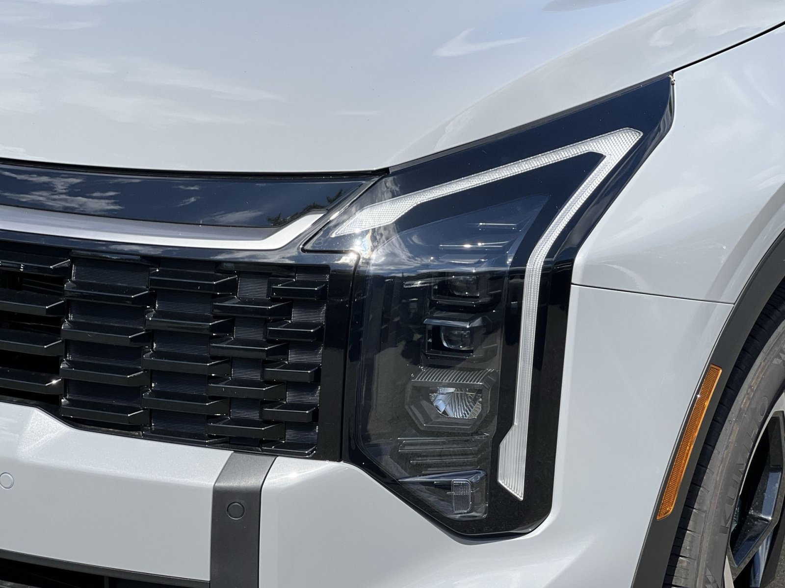 New 2026 Kia Sportage EX FWD image 13