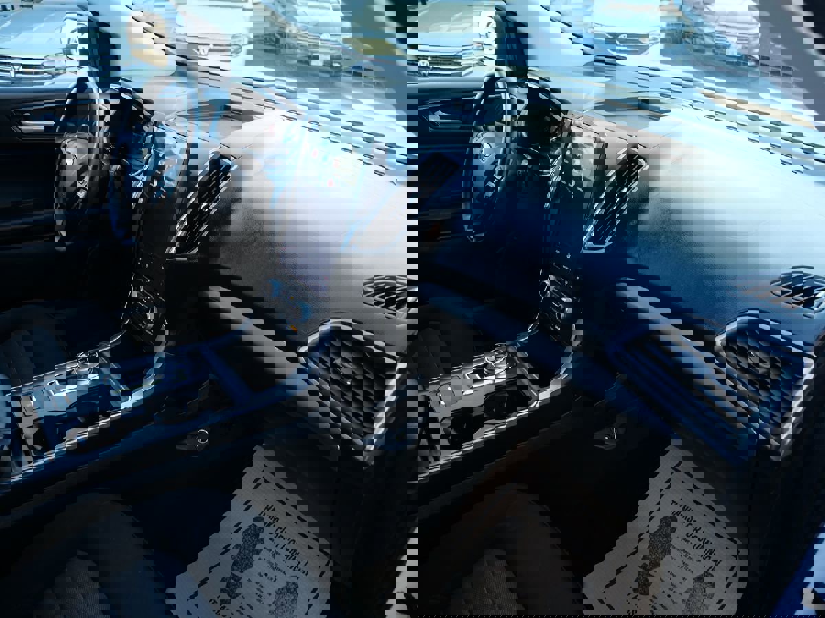 Used 2021 Ford Edge SE image 31