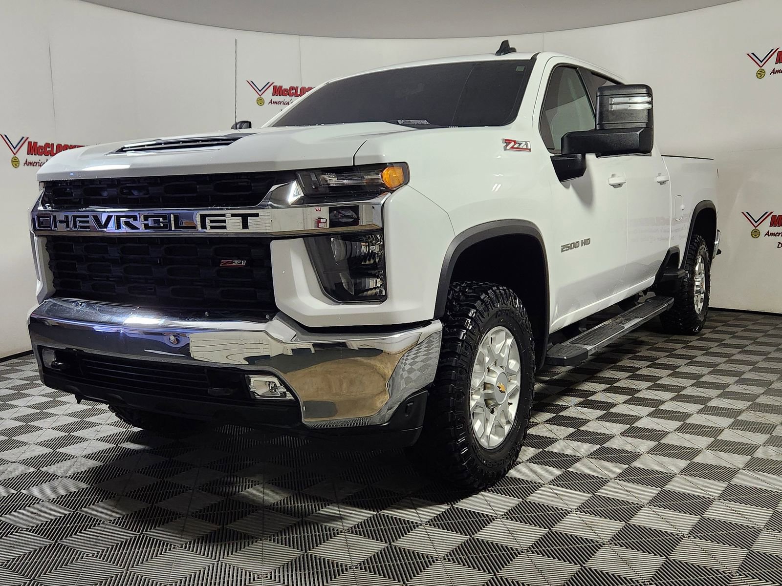 Used 2023 Chevrolet Silverado 2500 LT w/ Convenience Package image 4