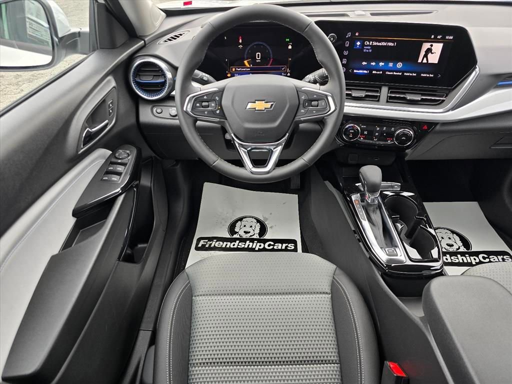 New 2026 Chevrolet Trax LT w/ Driver Confidence Package FWD image 4