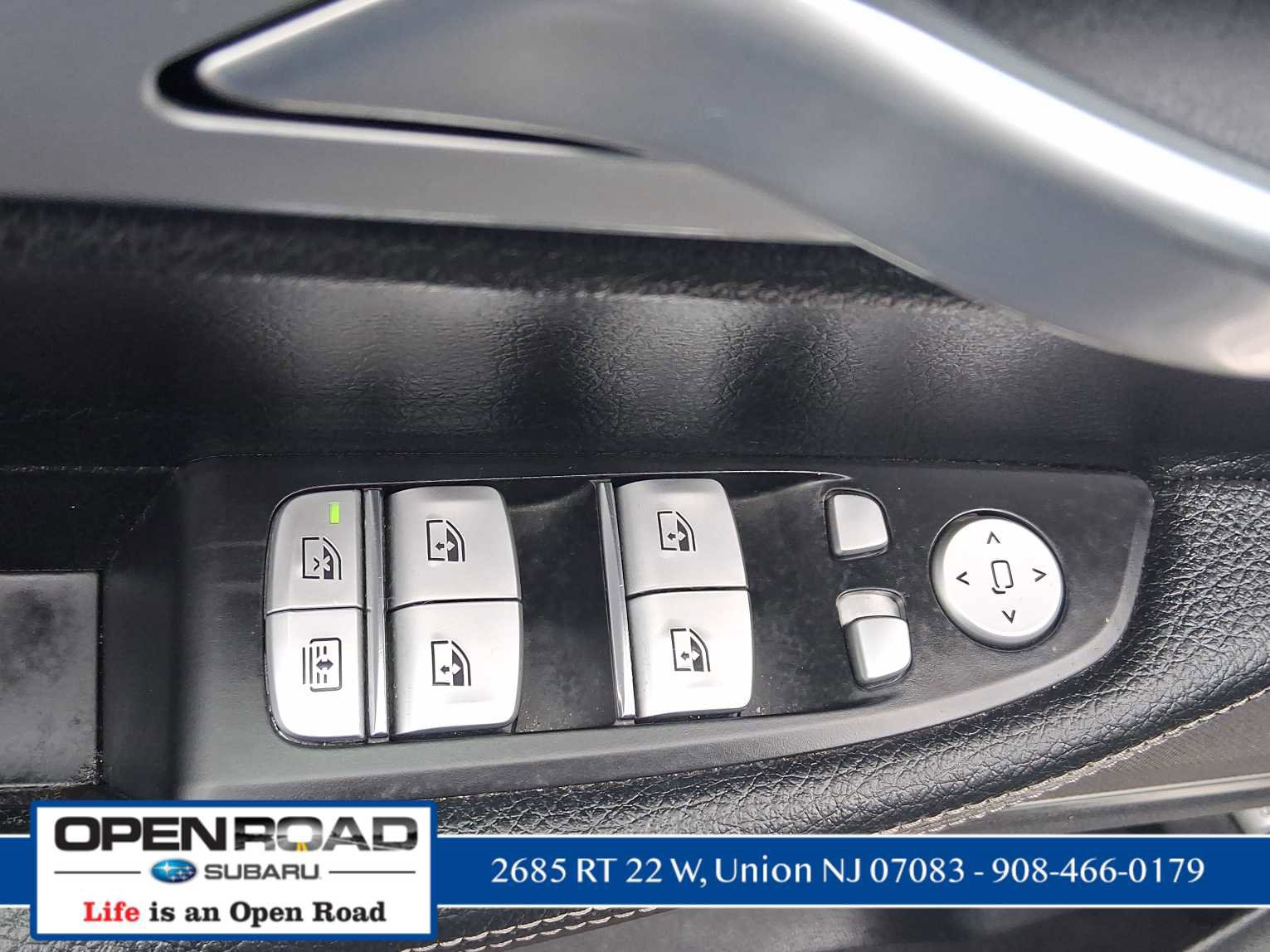 Used 2018 BMW 740i xDrive image 14