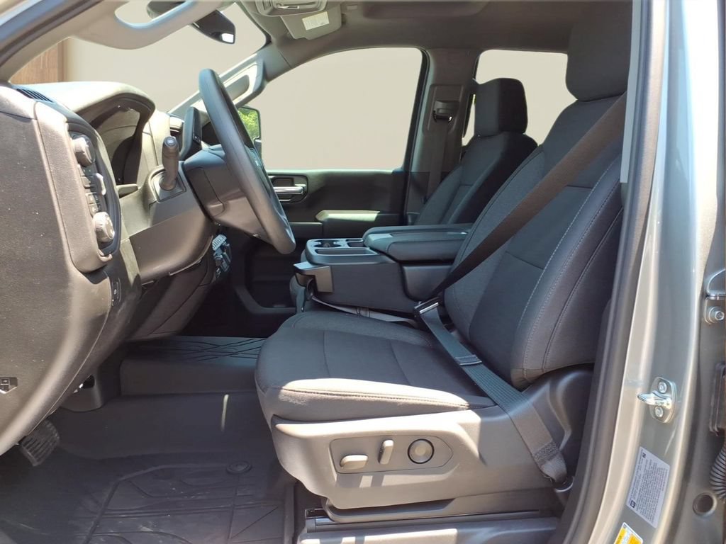 New 2026 Chevrolet Silverado 2500 Custom w/ Custom Value Package AWD/4WD image 17