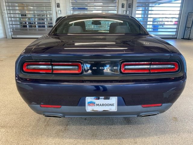 Used 2016 Dodge Challenger SXT image 6