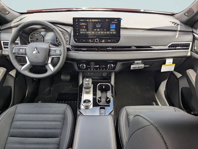 New 2026 Mitsubishi Outlander LE FWD image 13