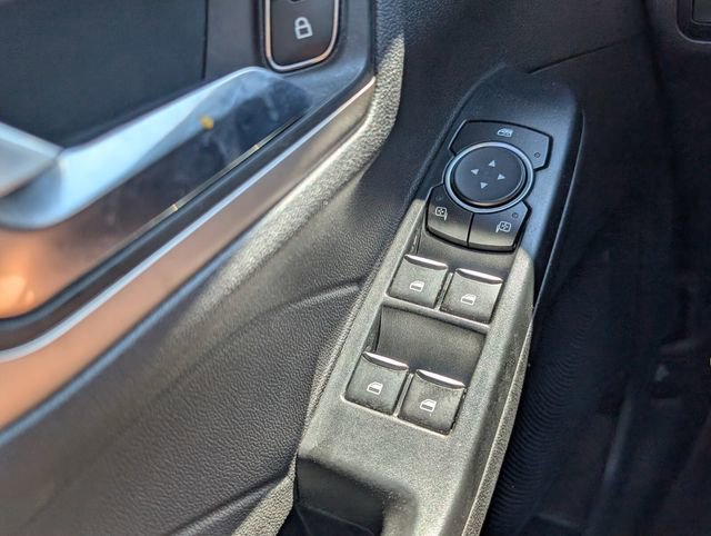 Used 2022 Ford Escape SEL image 37