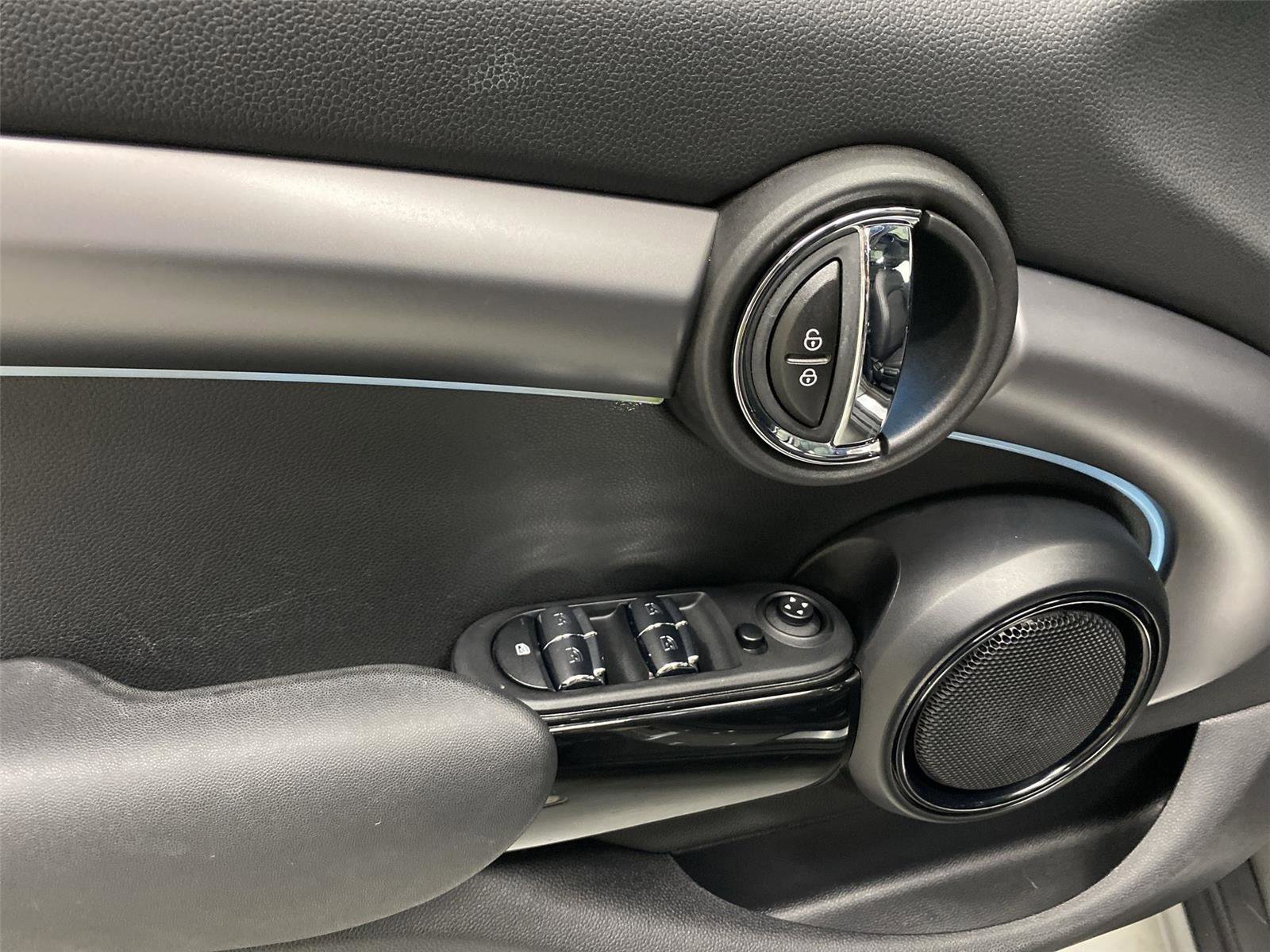 Certified 2022 MINI Cooper 4-Door Hardtop image 19