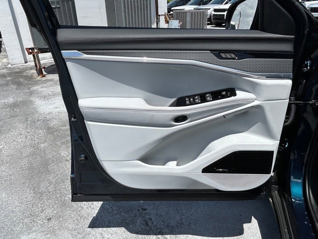 New 2025 Jeep Wagoneer S Limited image 39