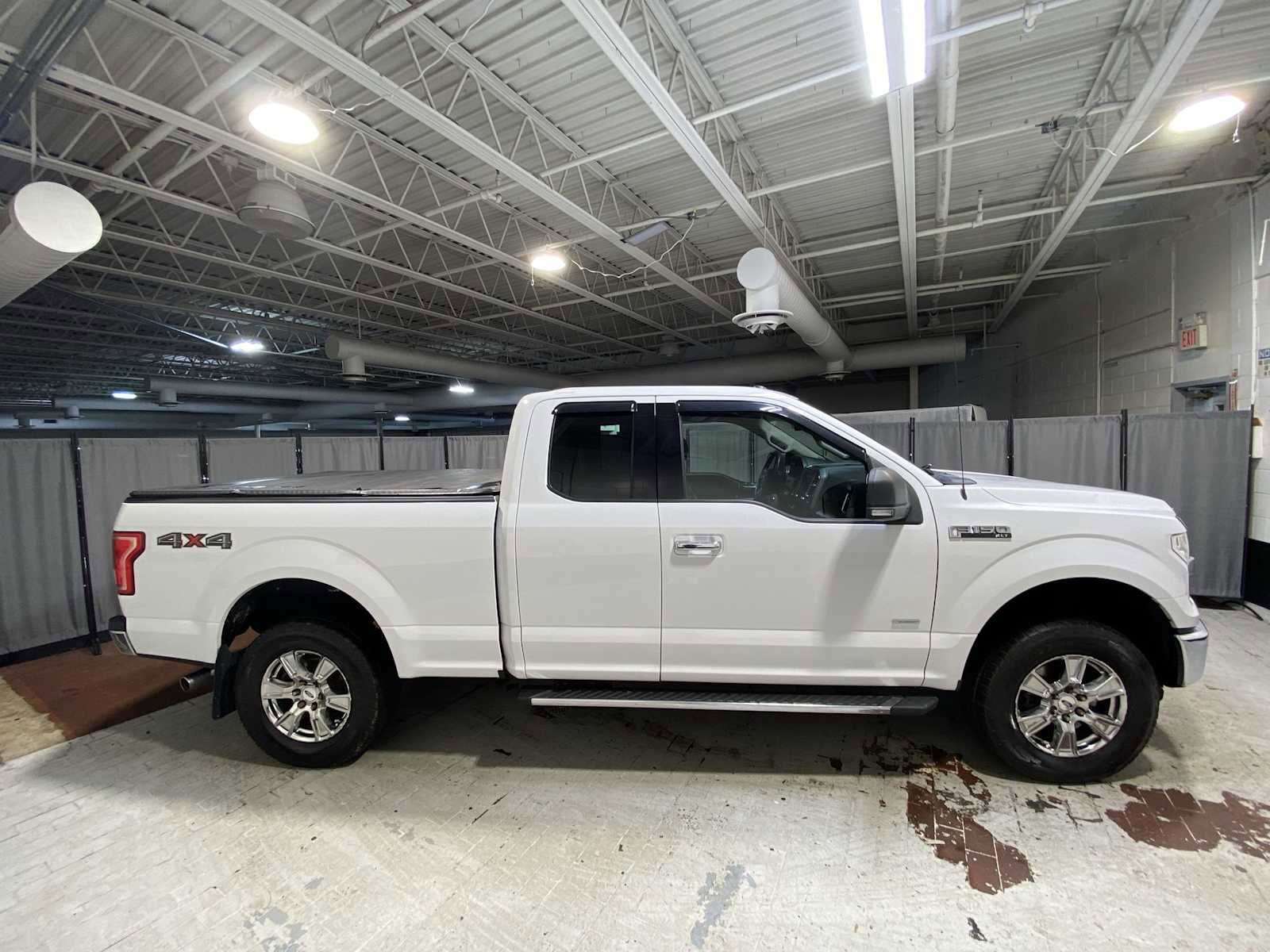 Used 2015 Ford F150 XLT w/ Equipment Group 302A Luxury image 27