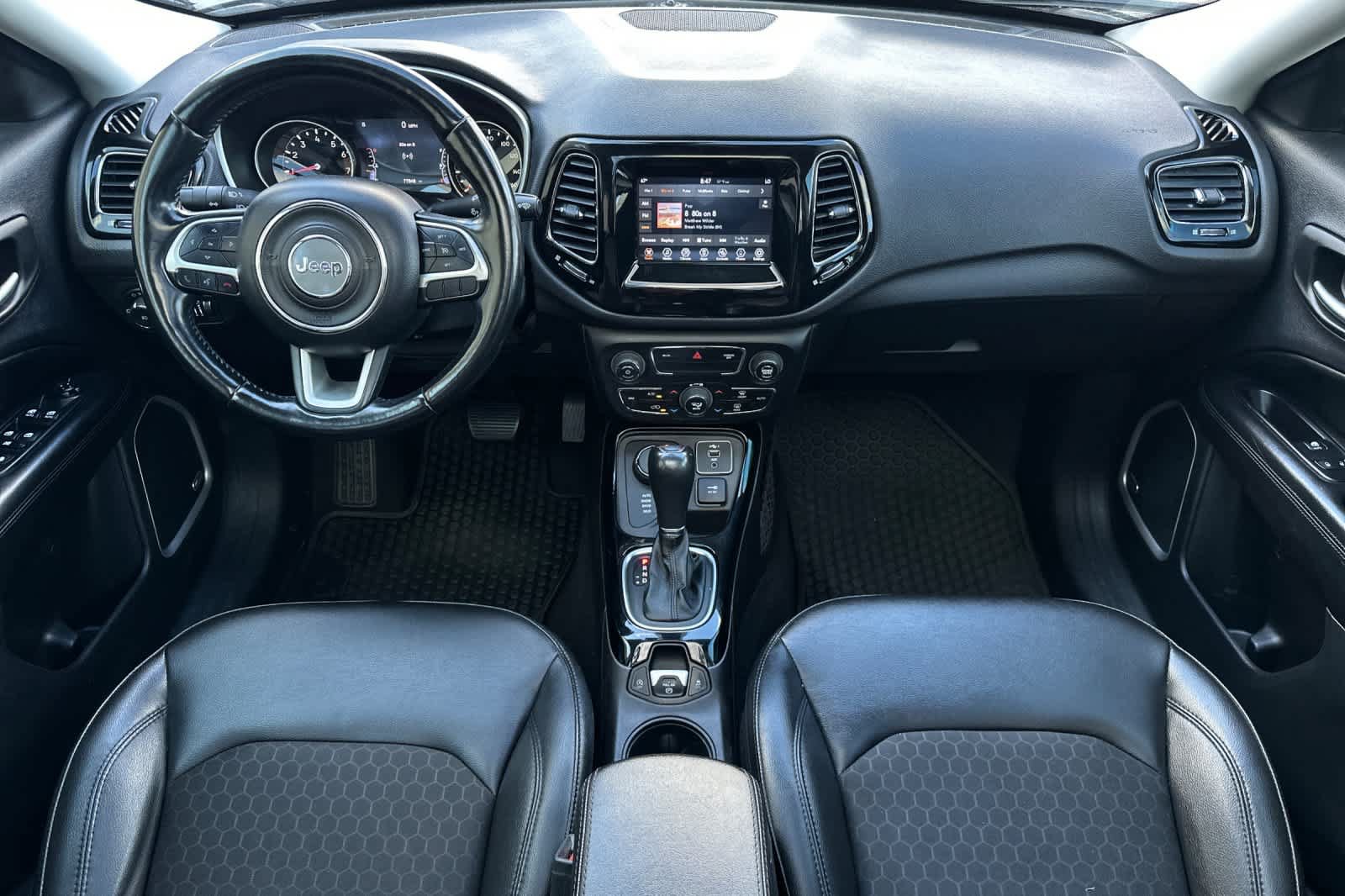 Used 2021 Jeep Compass Latitude w/ Sun and Sound Group AWD/4WD image 3