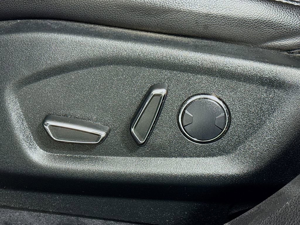 Used 2018 Ford Explorer Limited FWD image 13