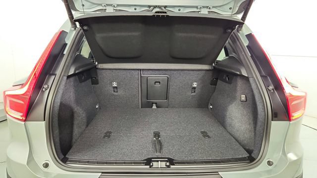 New 2026 Volvo XC40 B5 Plus w/ Protection Package Premier AWD/4WD image 37