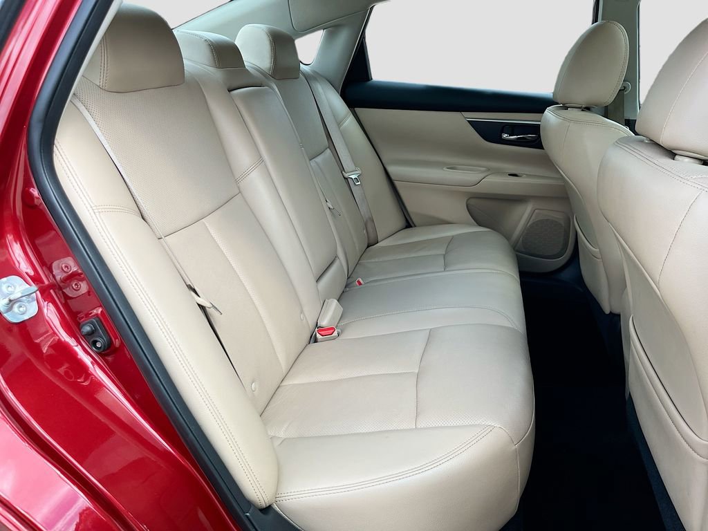 Used 2017 Nissan Altima 2.5 SL w/ Moonroof Package image 28