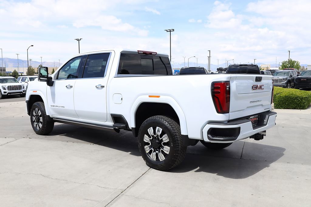 New 2026 GMC Sierra 3500 Denali w/ Denali Reserve Package AWD/4WD image 4