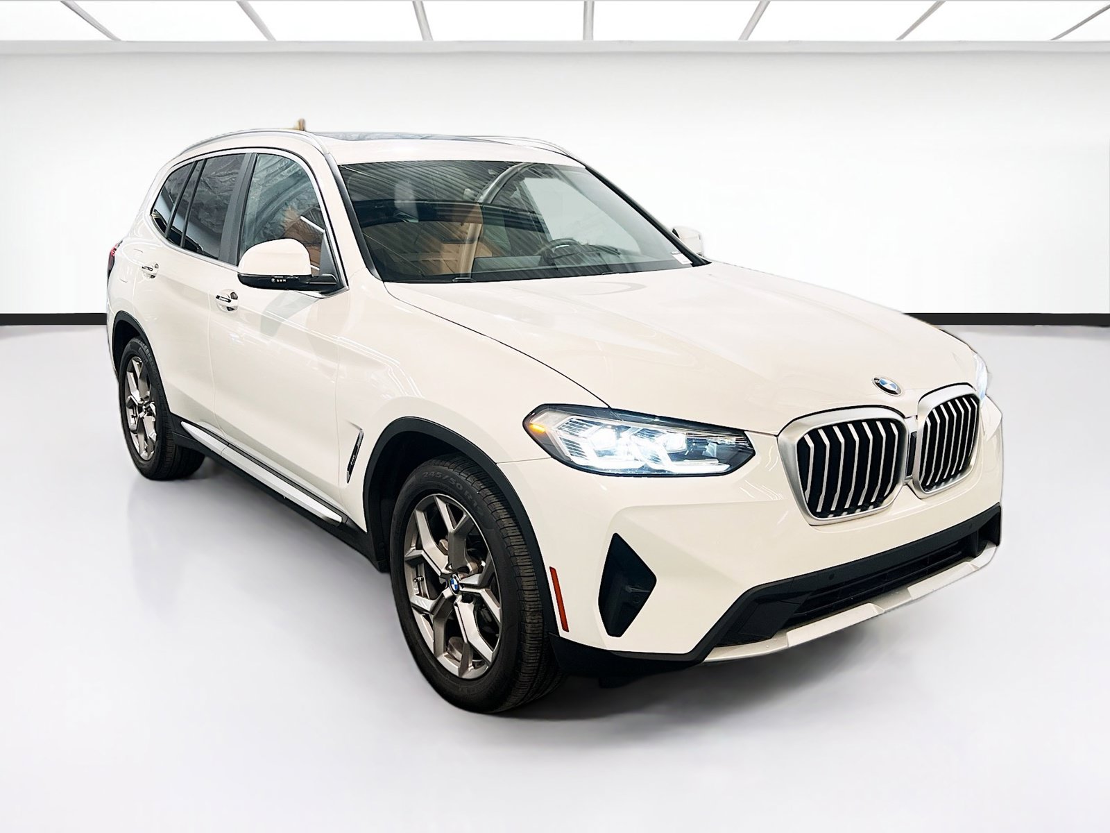 Used 2023 BMW X3 sDrive30i w/ Convenience Package w/ZPA RWD image 3