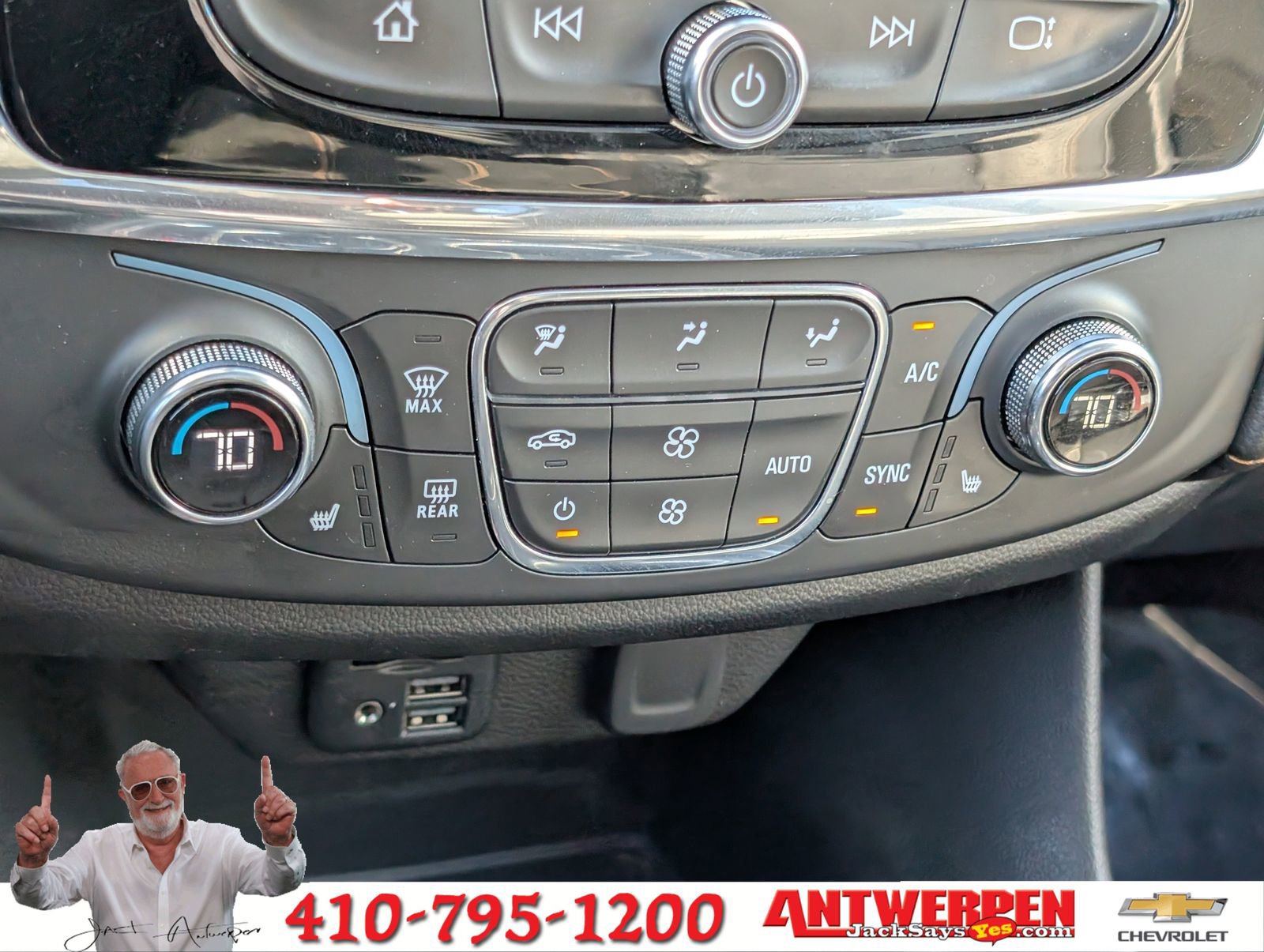 Used 2020 Chevrolet Traverse LT w/ LT Premium Package image 30