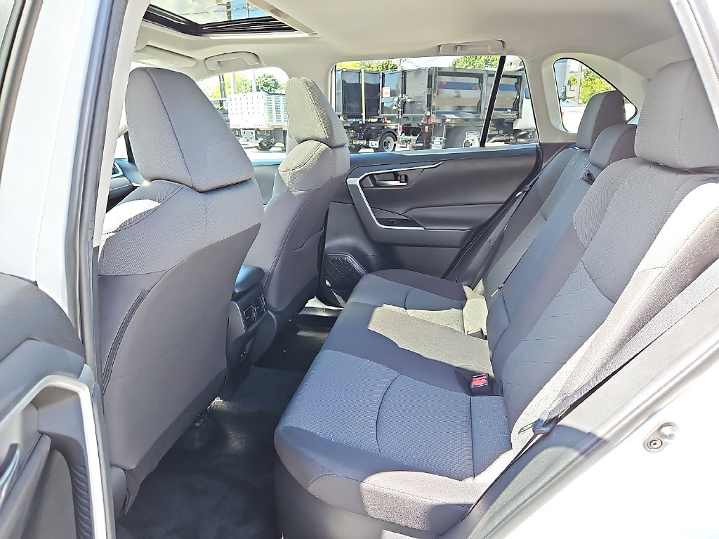 Used 2022 Toyota RAV4 XLE w/ Convenience Package AWD/4WD image 10