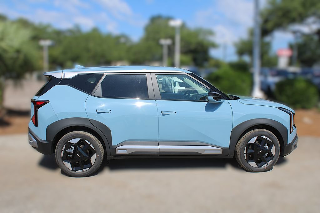 New 2027 Kia Seltos S FWD image 5