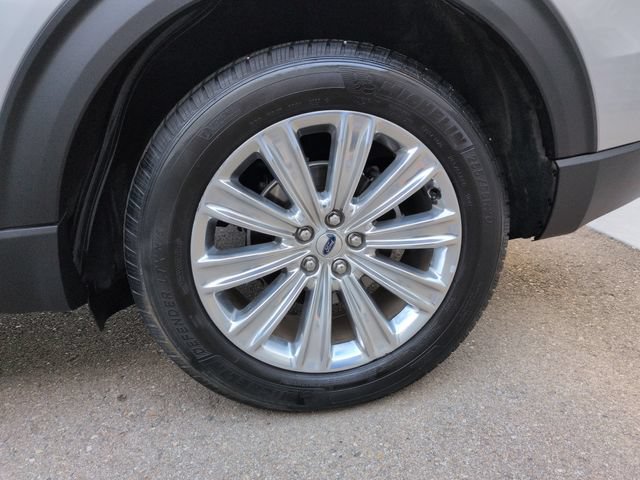 Used 2020 Ford Explorer Limited w/ Class III Trailer Tow Package AWD/4WD image 32