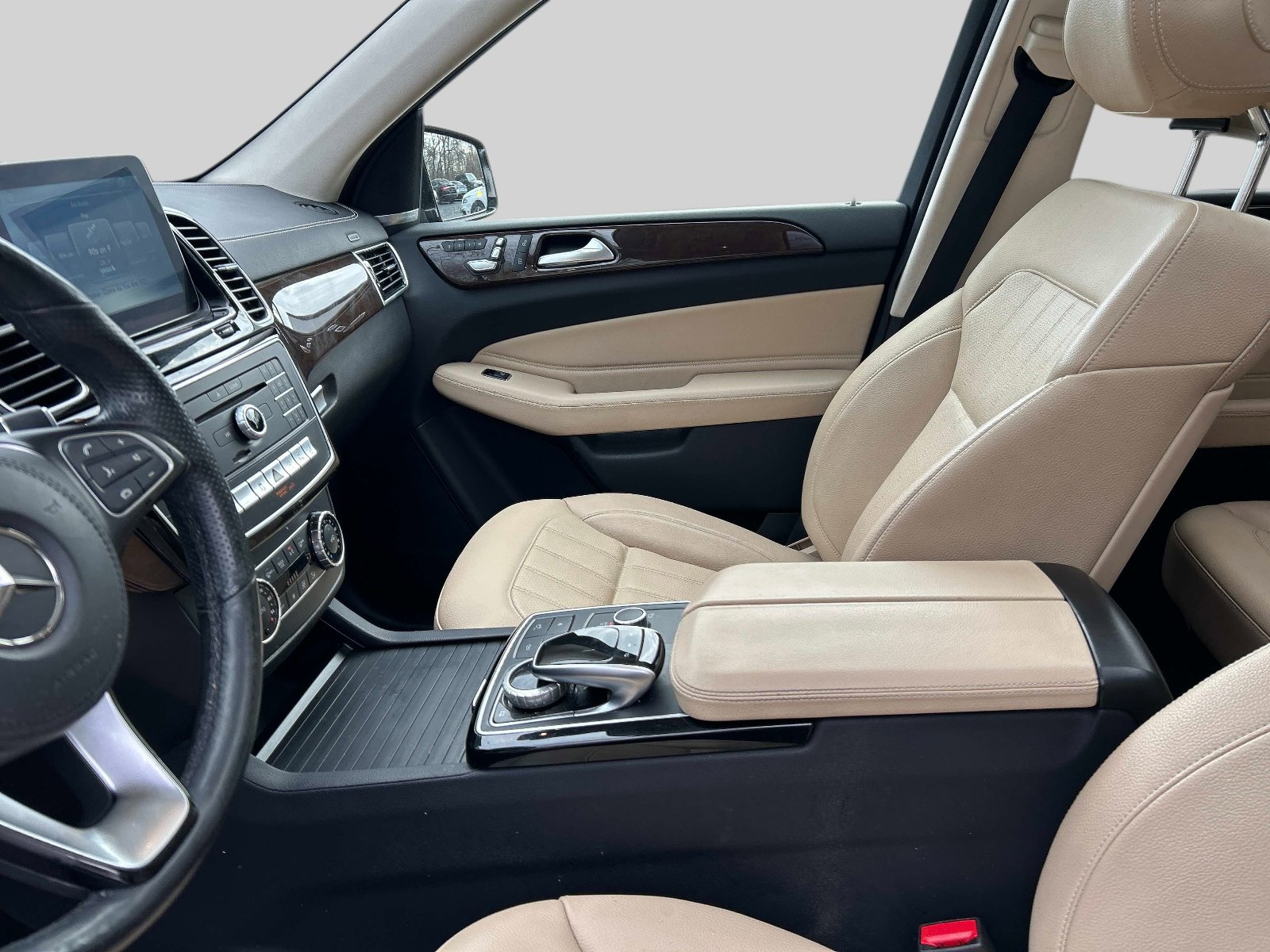 Used 2018 Mercedes-Benz GLS 450 4MATIC image 21