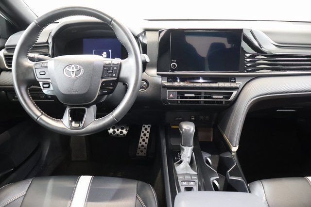 Used 2025 Toyota Camry SE FWD image 13