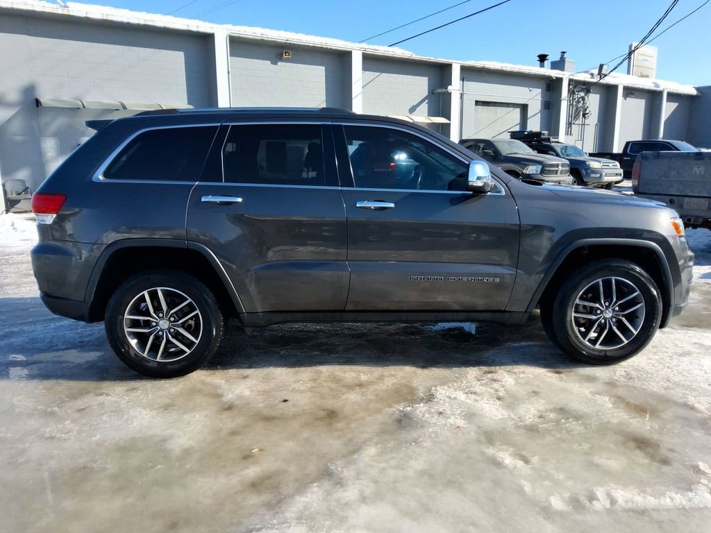 Used 2018 Jeep Grand Cherokee Limited image 9