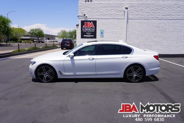 Used 2018 BMW 750i RWD image 65