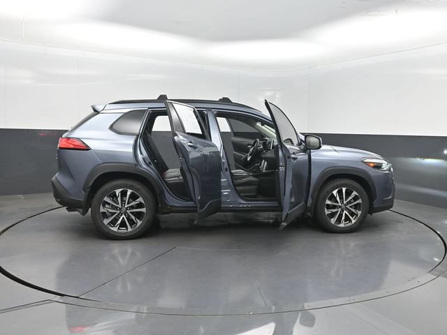 Used 2024 Toyota Corolla Cross XLE w/ Convenience Package AWD/4WD image 35
