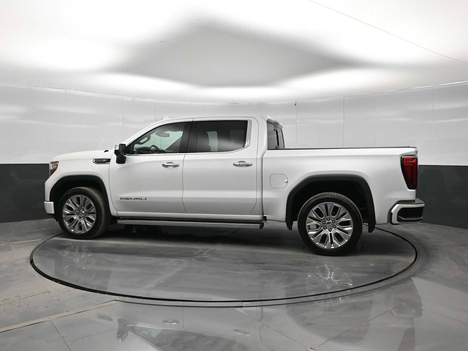 Used 2021 GMC Sierra 1500 Denali w/ Denali Premium Package AWD/4WD image 5