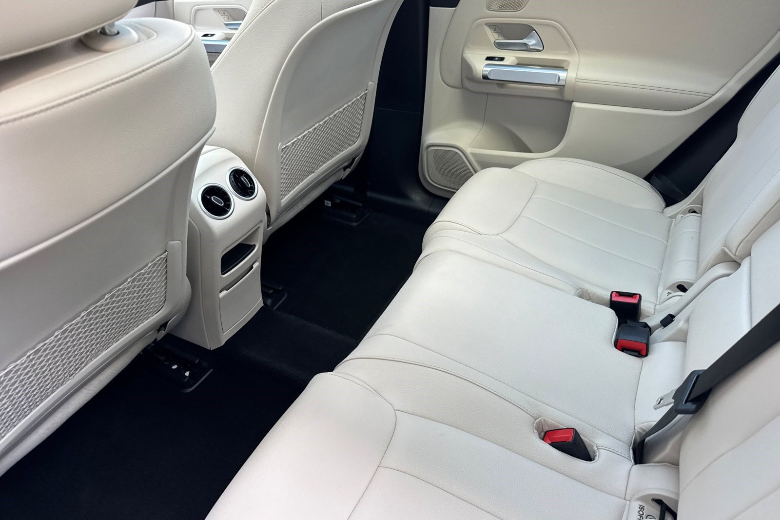 Certified 2024 Mercedes-Benz EQB 250+ image 29