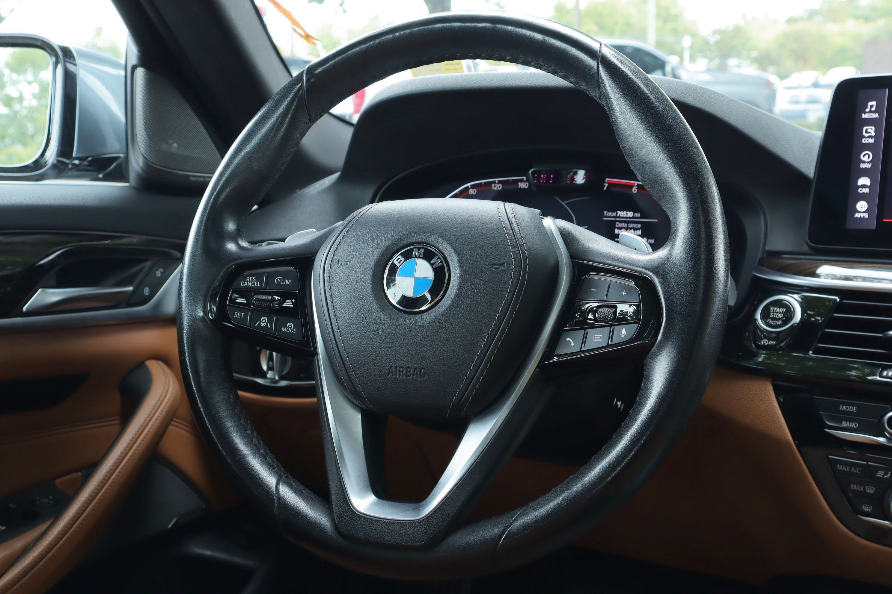 Used 2021 BMW 530i w/ Premium Package RWD image 18