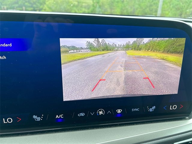 Certified 2025 Chevrolet Traverse LT image 21