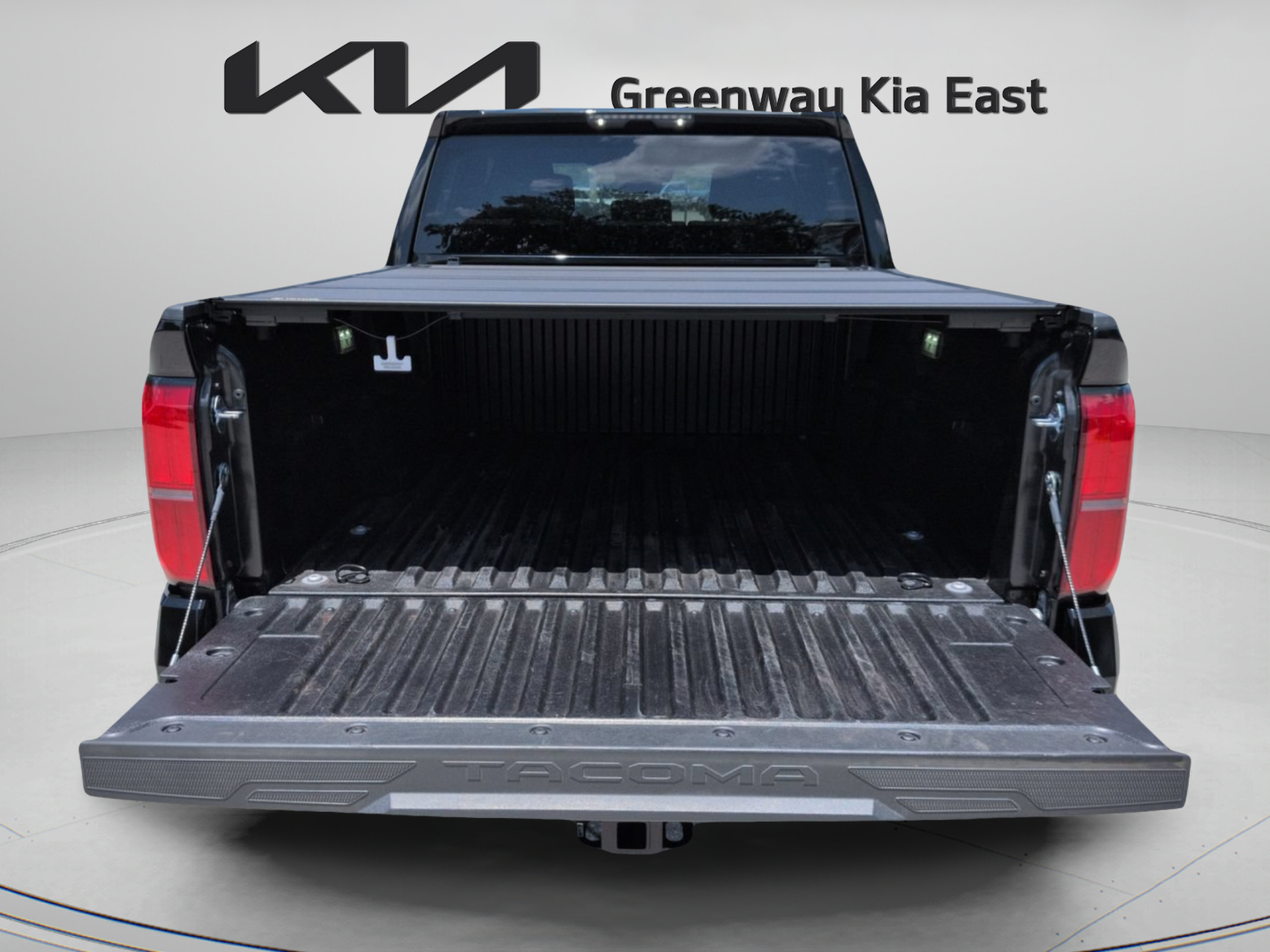 Used 2025 Toyota Tacoma TRD Sport RWD image 17